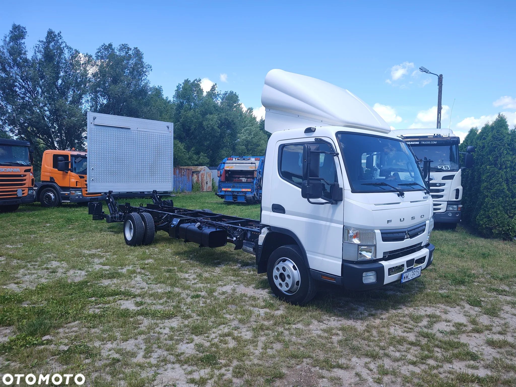 Mitsubishi Fuso Canter - 1