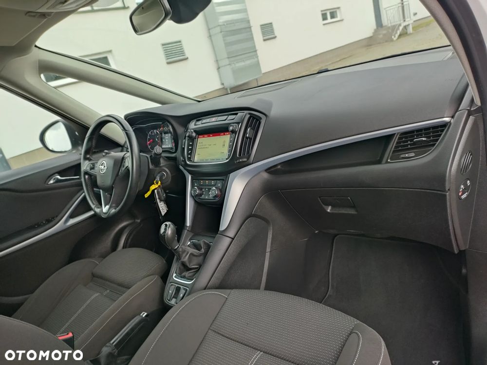 Opel Zafira - 19