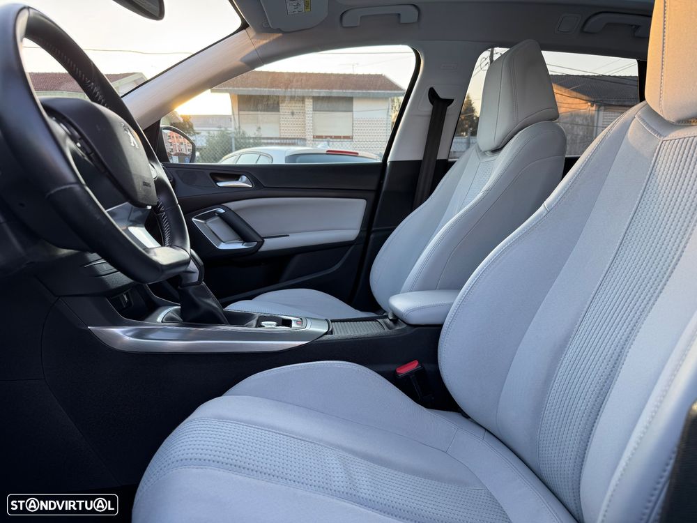 Peugeot 308 SW PureTech 110 Stop & Start Allure - 5