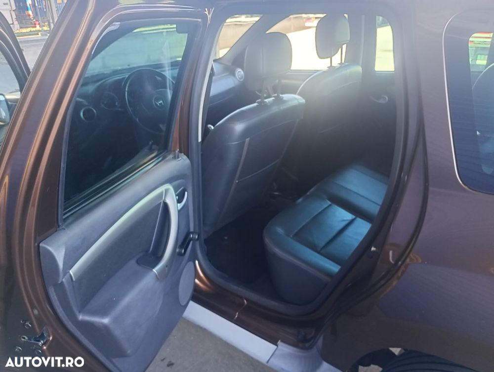 Dacia Duster 1.6 4x2 Prestige - 8