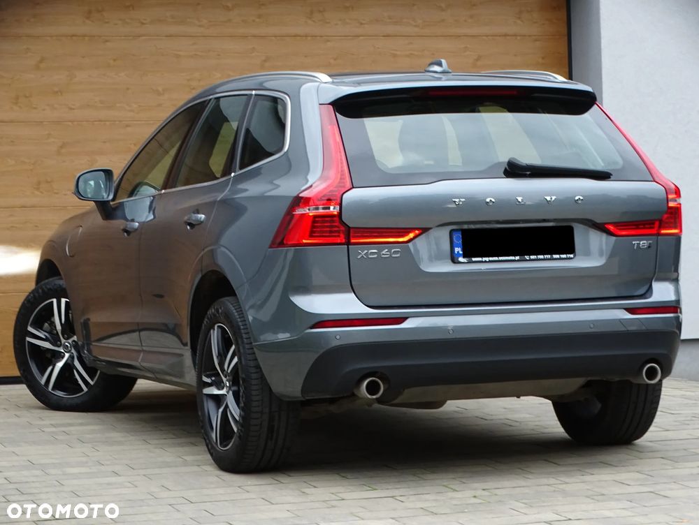 Volvo XC 60 T8 Twin Engine AWD Geartronic Momentum - 3