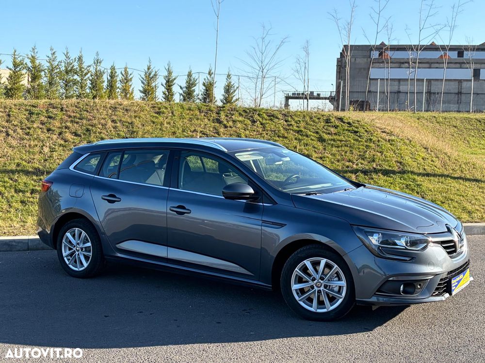 Renault Megane Blue dCi 116 Zen - 4