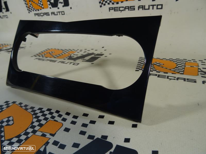 Friso Mercedes-Benz C-Class (W204)  Friso Da Consola Central / Moldura - 5