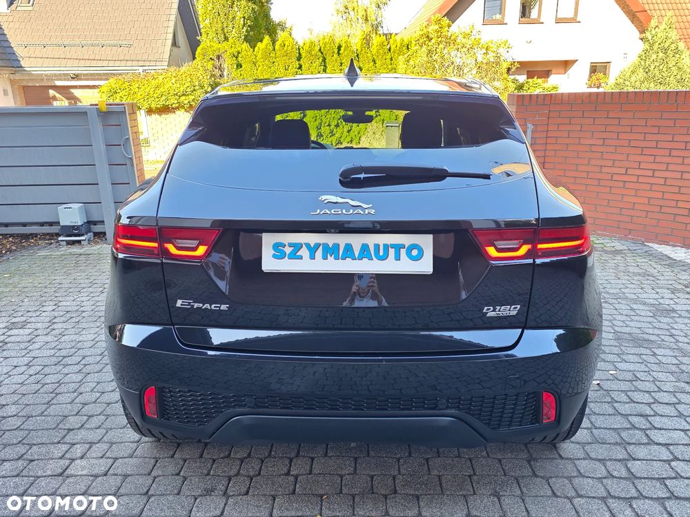 Jaguar E-Pace 2018 photo 4