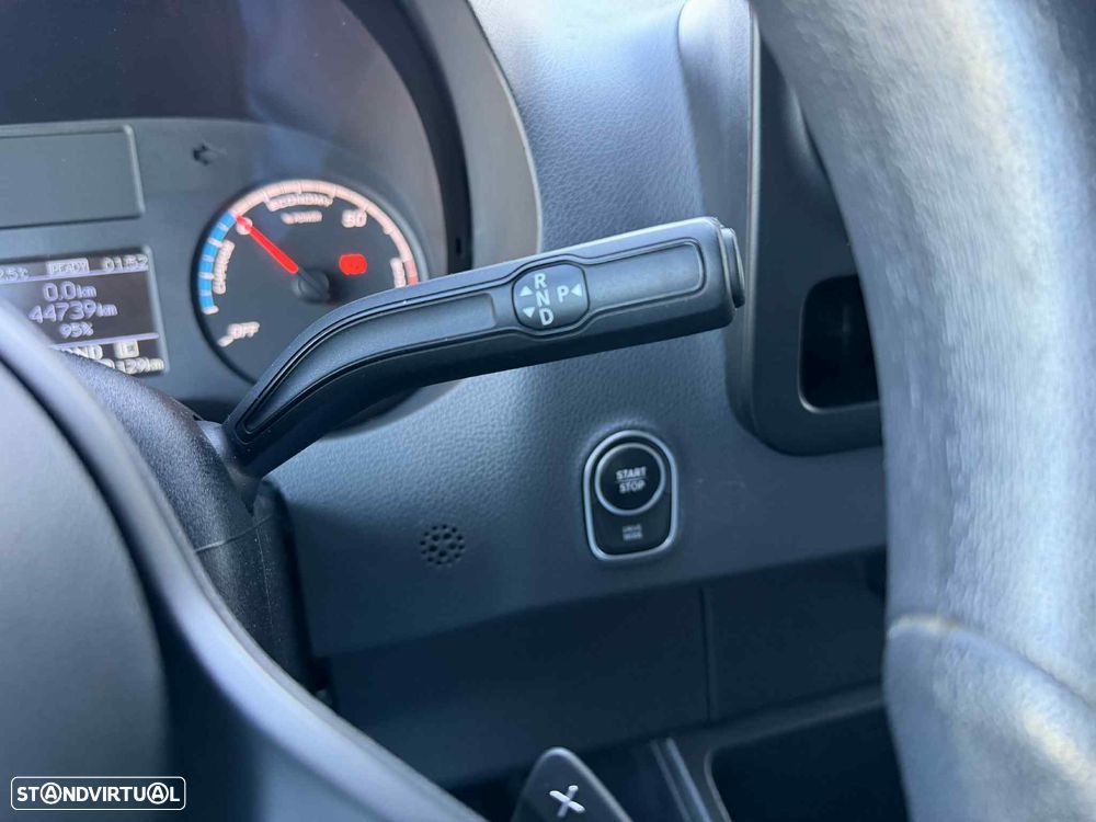 Mercedes-Benz E-SPRINTER - 11