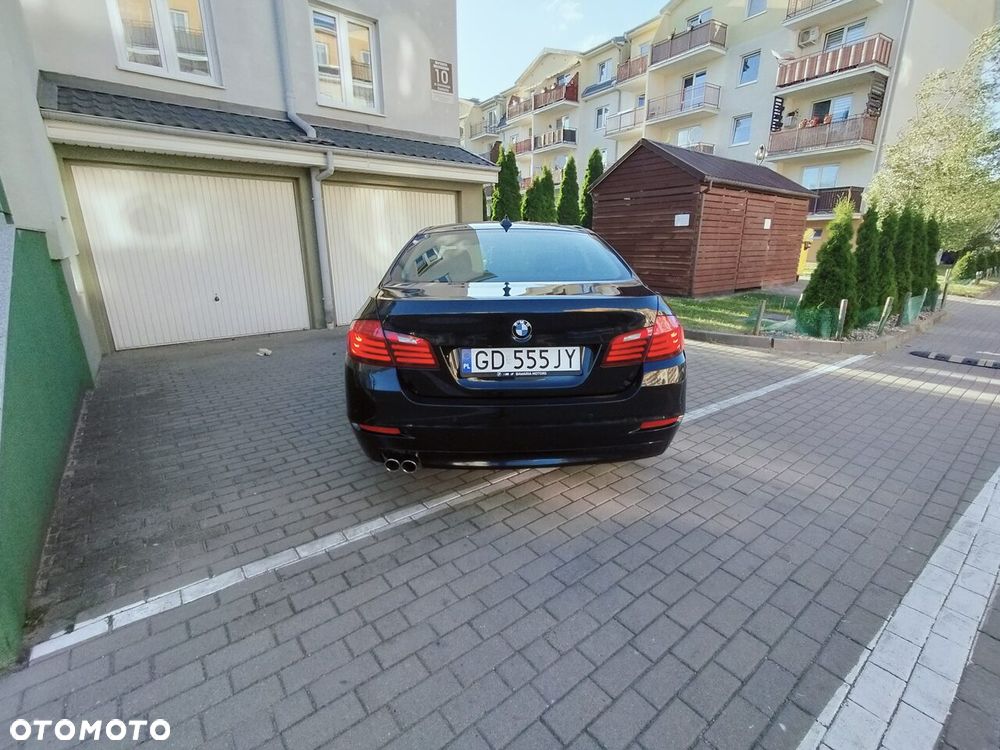 BMW Seria 5 520d xDrive - 6