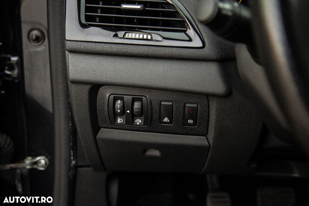 Renault Megane ENERGY dCi 130 Start & Stop Bose Edition - 22