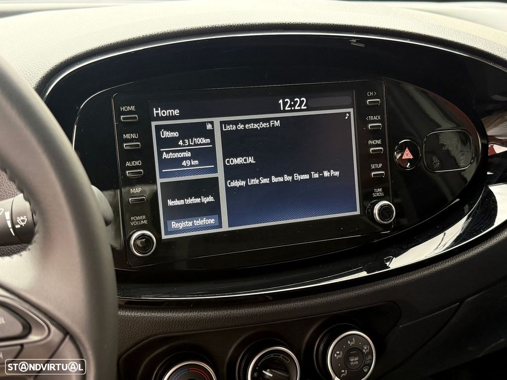 Toyota Aygo X 1.0 Play CVT - 12