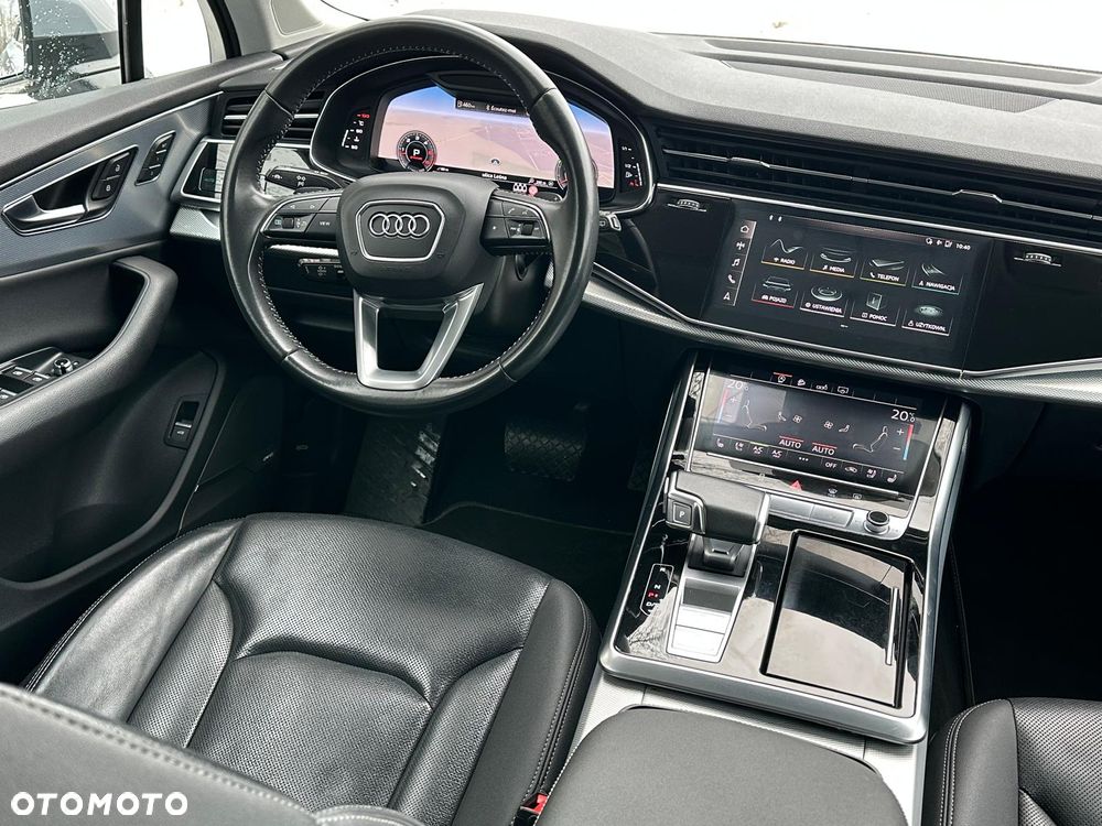 Audi Q7 - 12