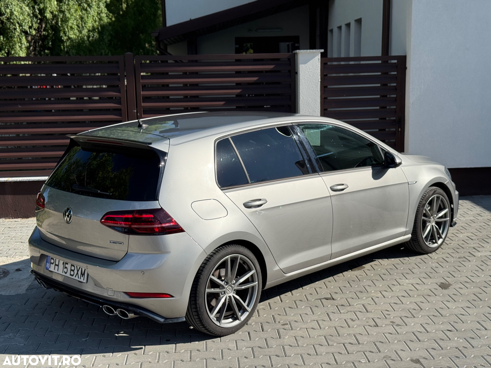 Volkswagen Golf 1.5 TSI DSG Highline - 4