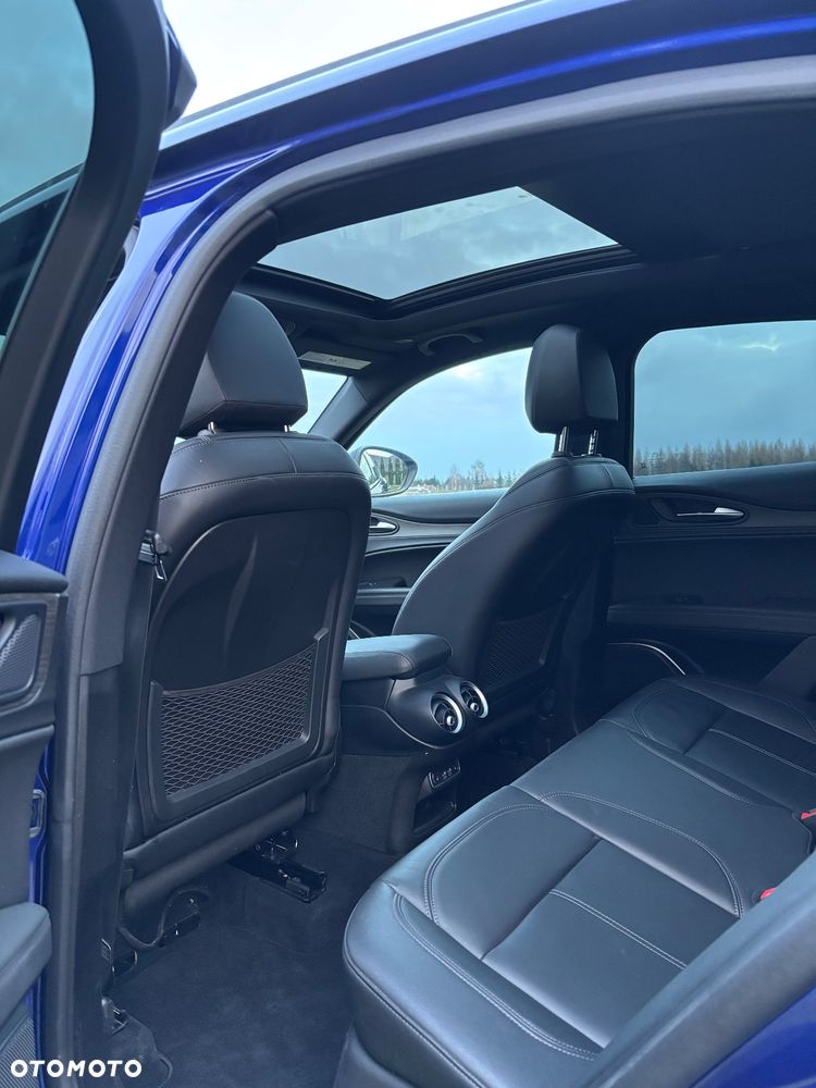 Alfa Romeo Stelvio 2.0 Turbo 16V AT8-Q4 Veloce - 23