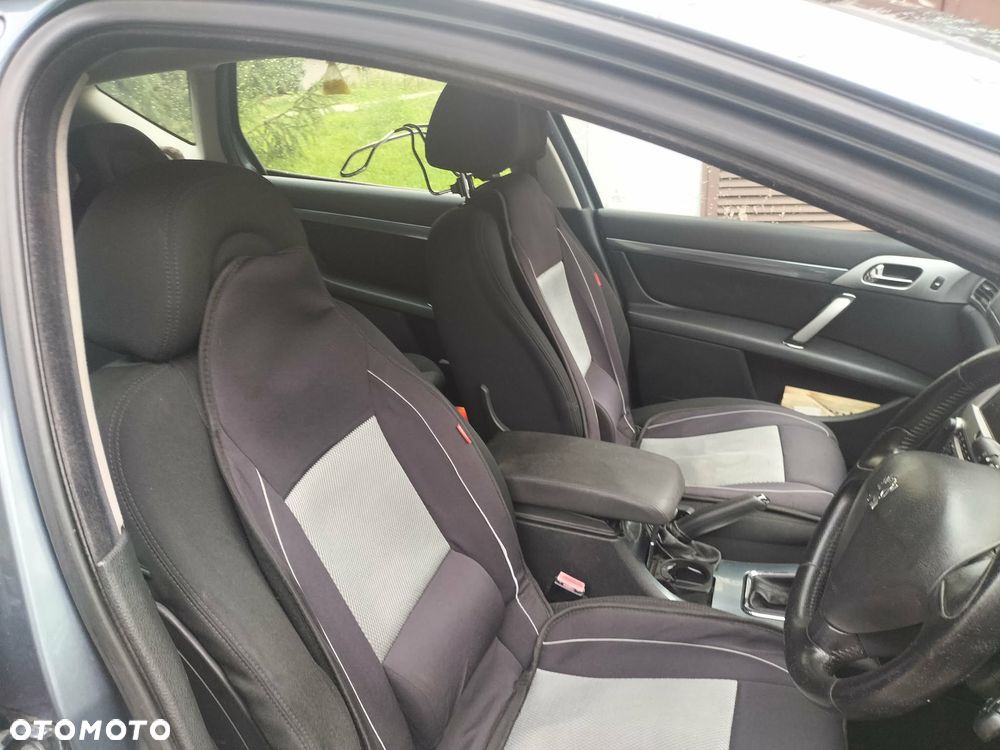 Peugeot 407 2.0 HDI Premium navtech gama - 8
