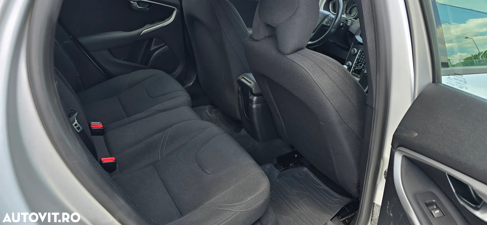 Volvo V40 D2 DRIVe Momentum - 11