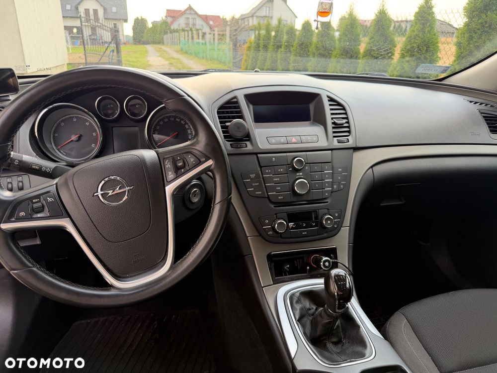 Opel Insignia 2.0 CDTI - 9