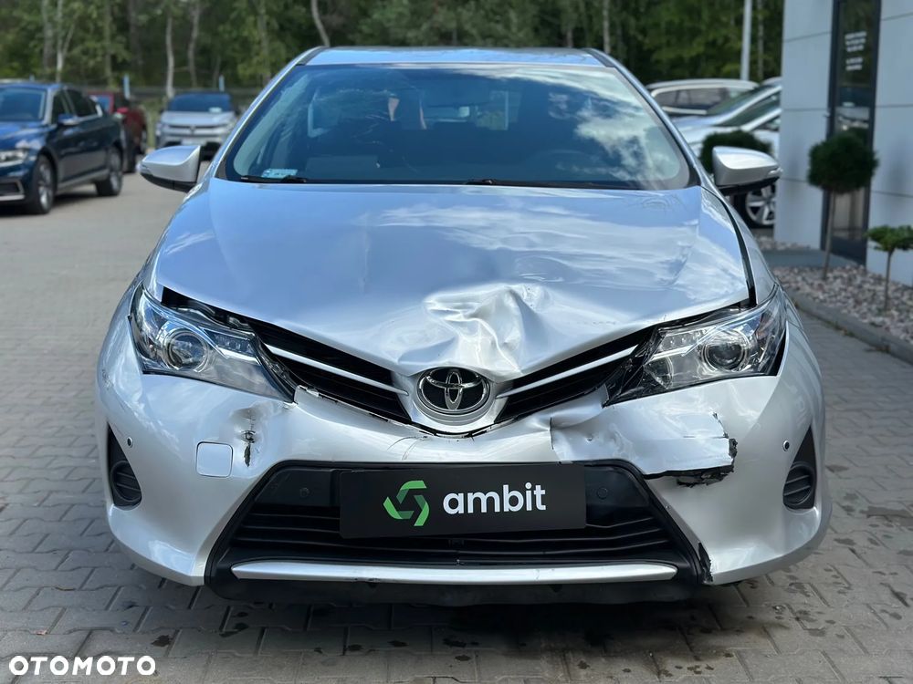 Toyota Auris - 2
