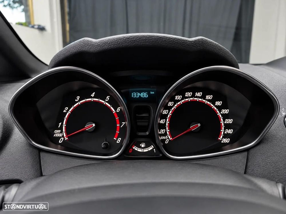 Ford Fiesta 1.6 EcoBoost c/ Pack Pele Desportiva ST - 15