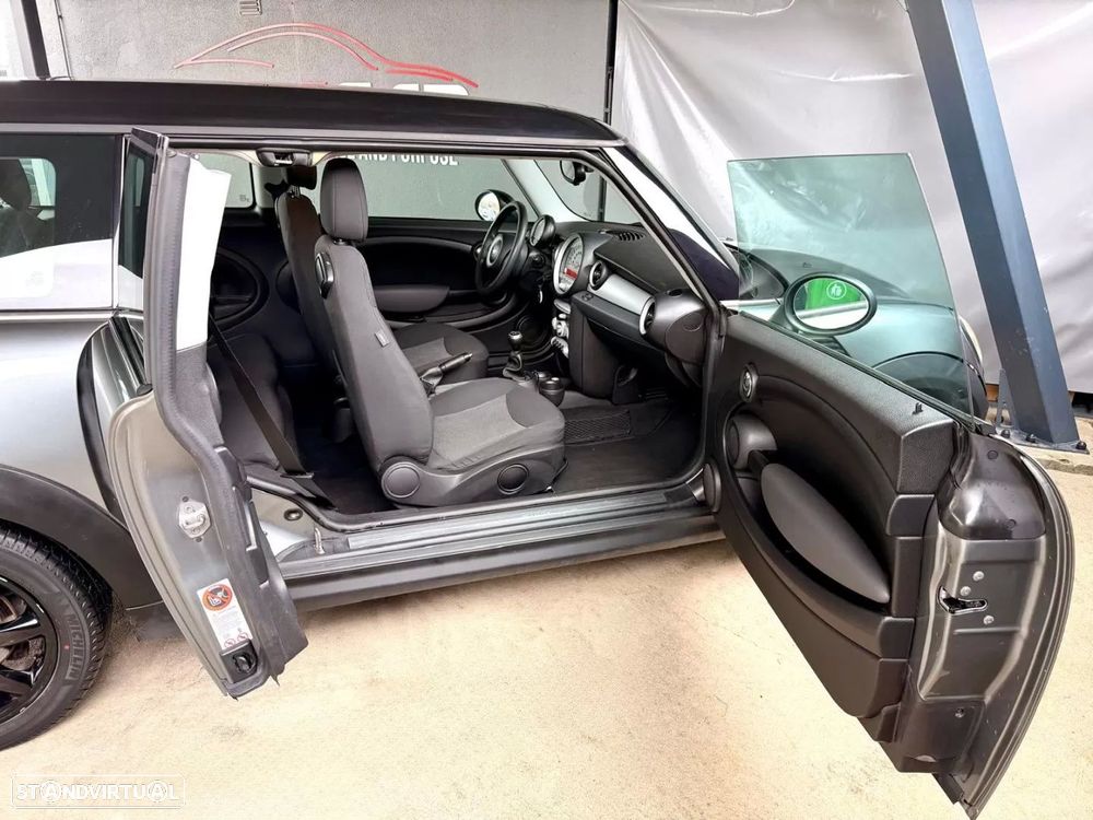 MINI Clubman Cooper D - 9