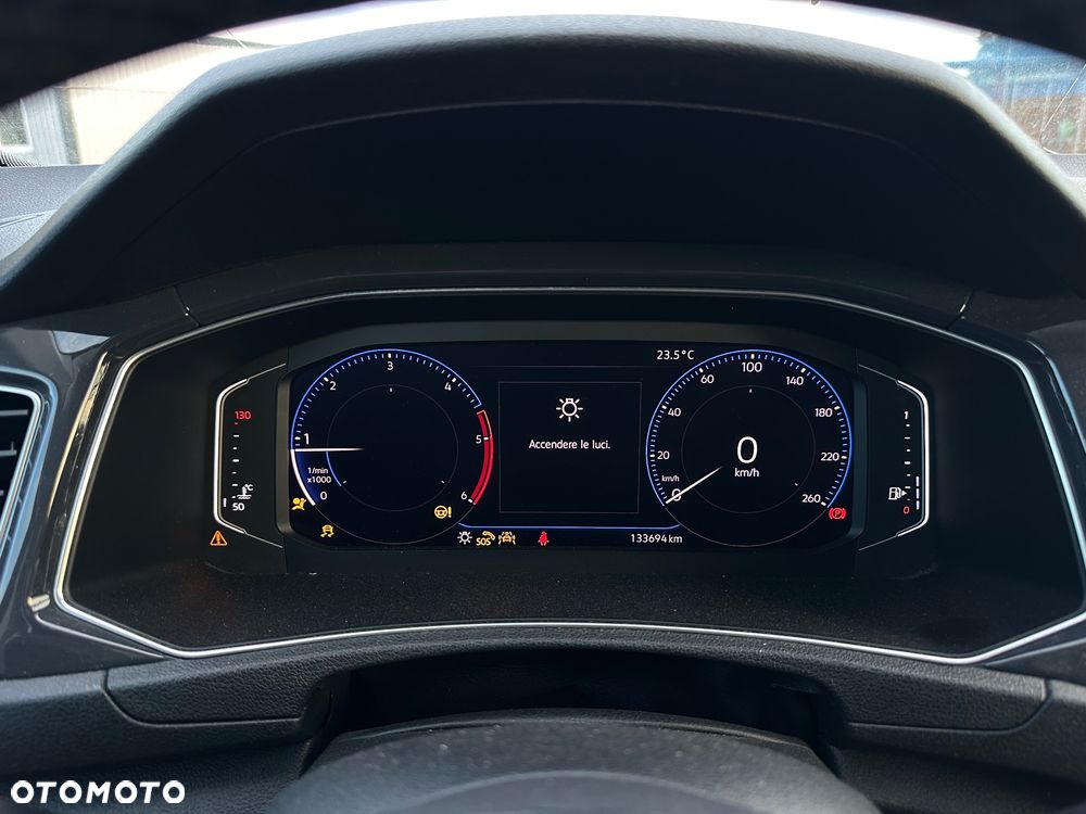 Volkswagen T-Roc - 24