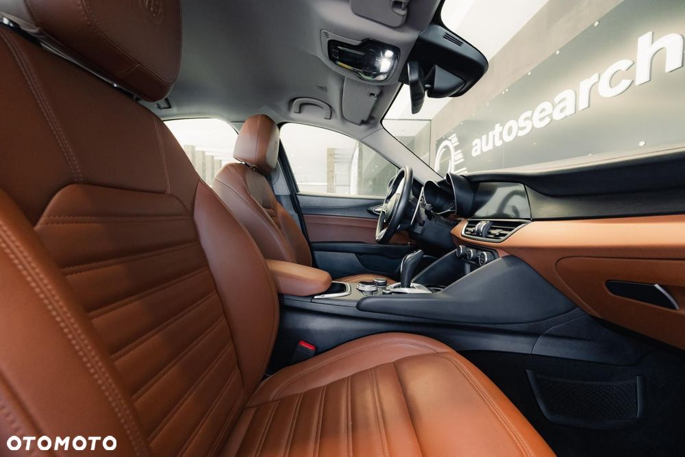 Alfa Romeo Giulia 2.0 Turbo Veloce Q4 - 17