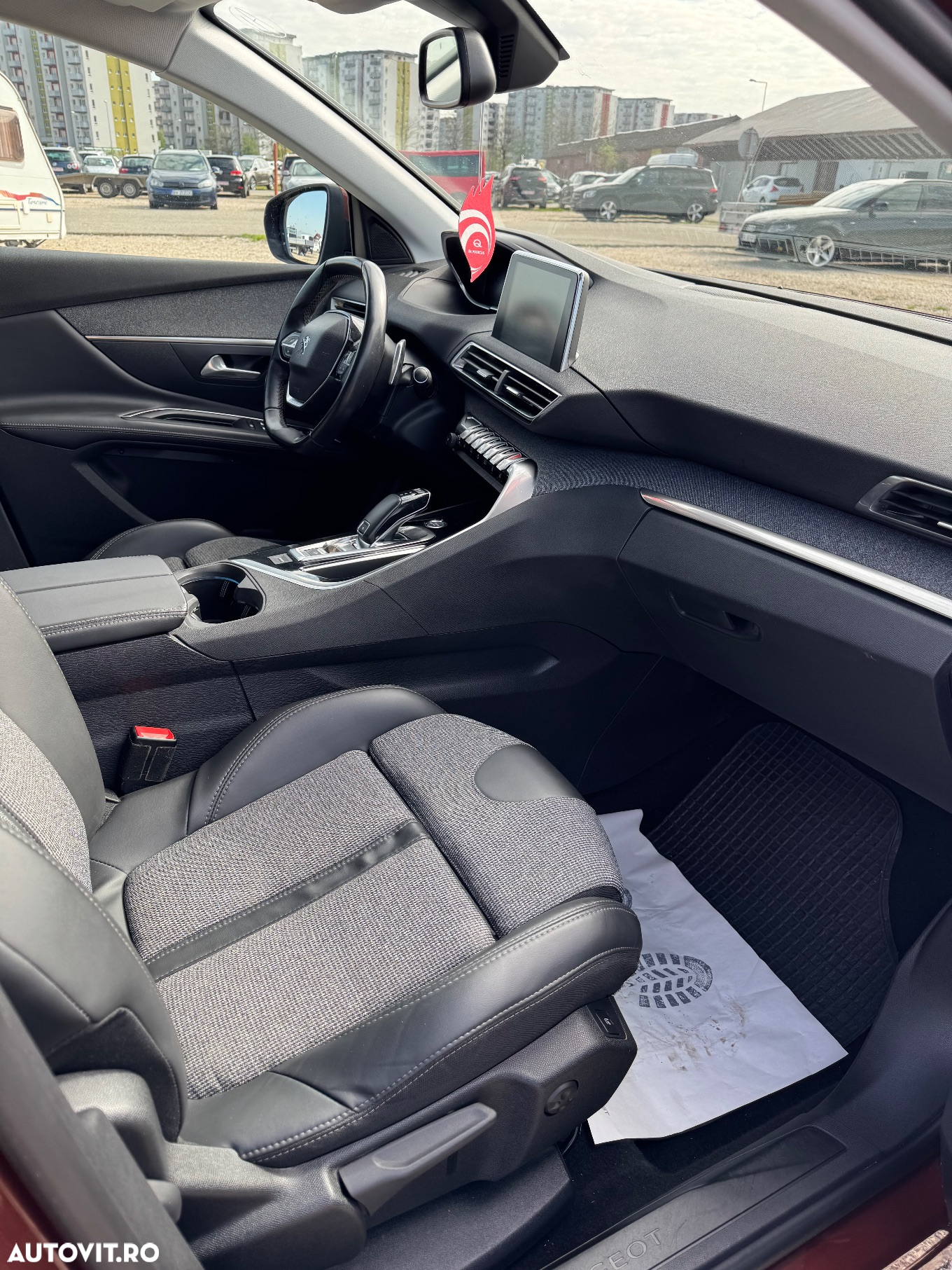 Peugeot 3008 1.2 PureTech Turbo S&S EAT6 Allure - 5