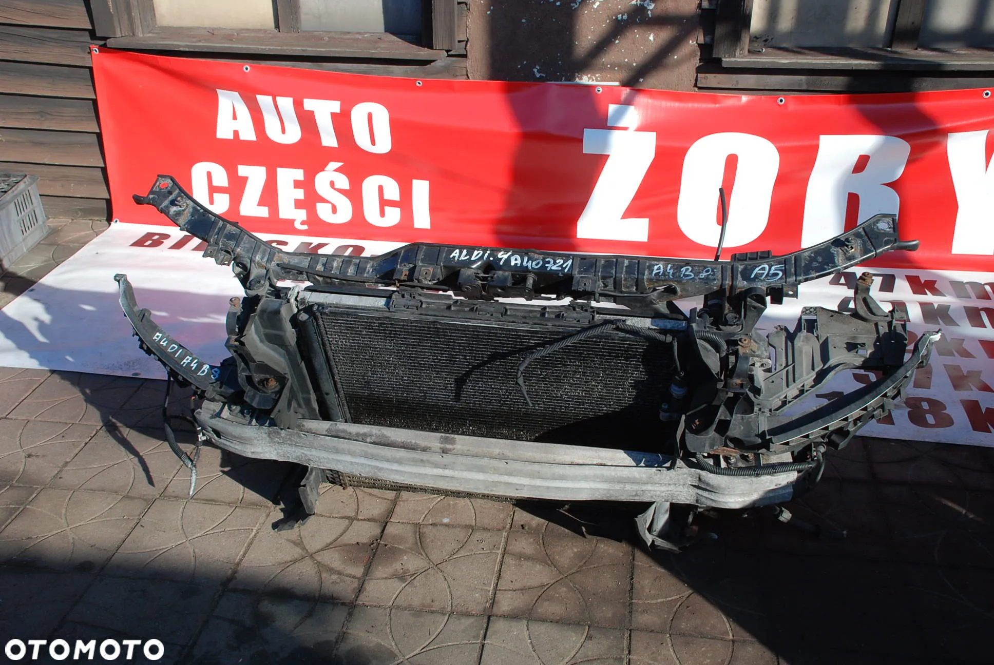 audi A4 B8 A5 pas przedni nr A40721 WYSYŁKA - 2