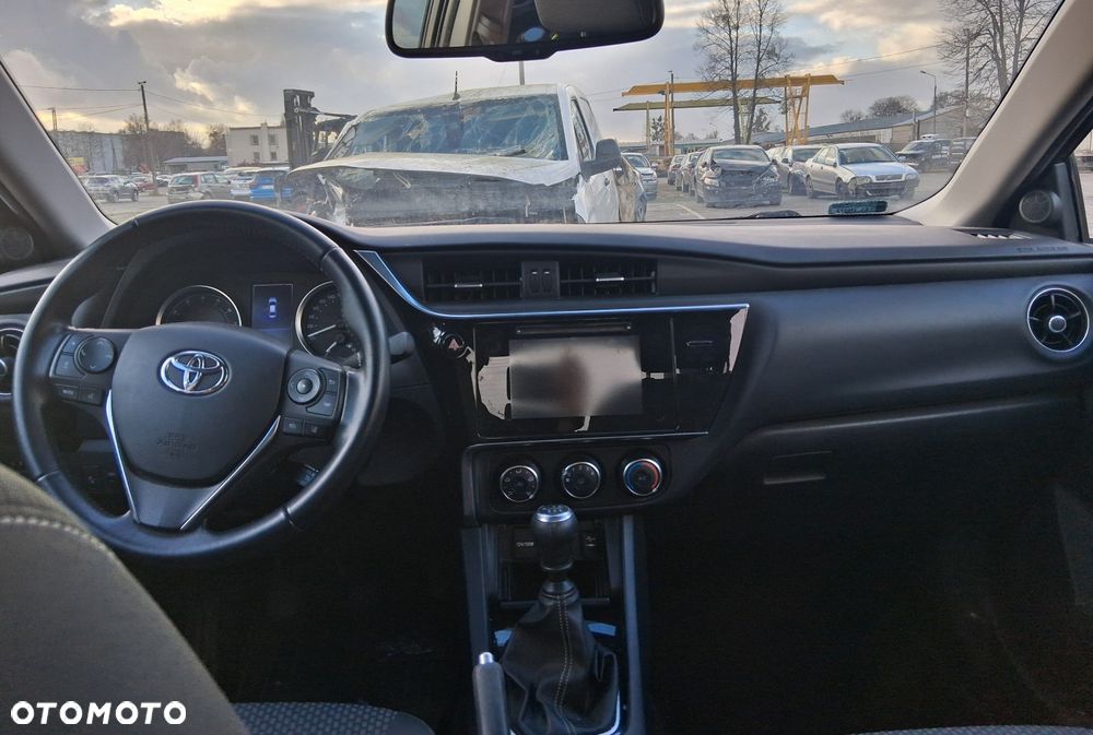 Toyota Corolla 1.6 Comfort - 9