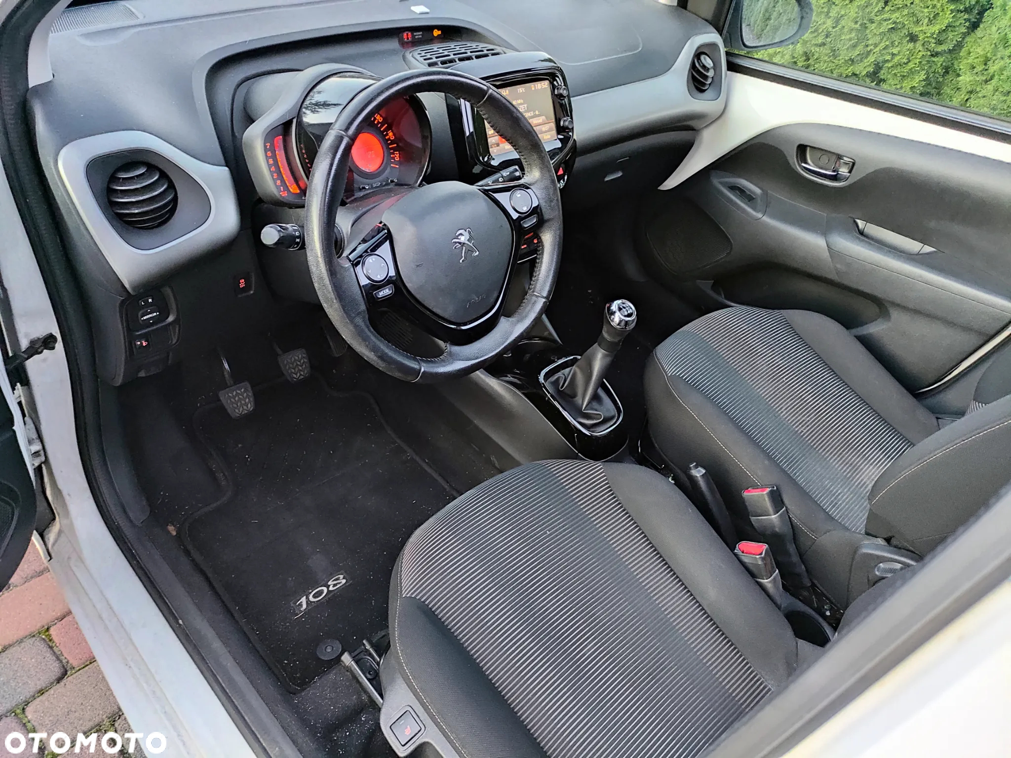 Peugeot 108 PureTech 82 Top Allure - 19