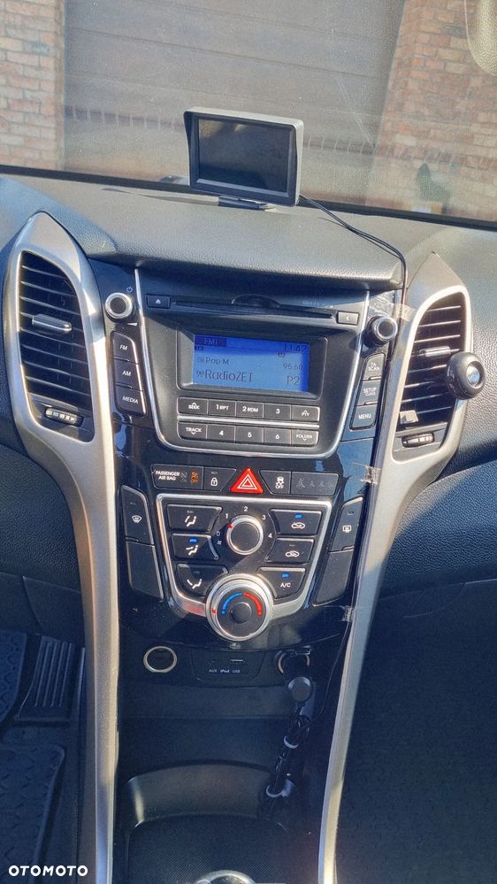 Hyundai i30 blue Kombi 1.4 Style - 16