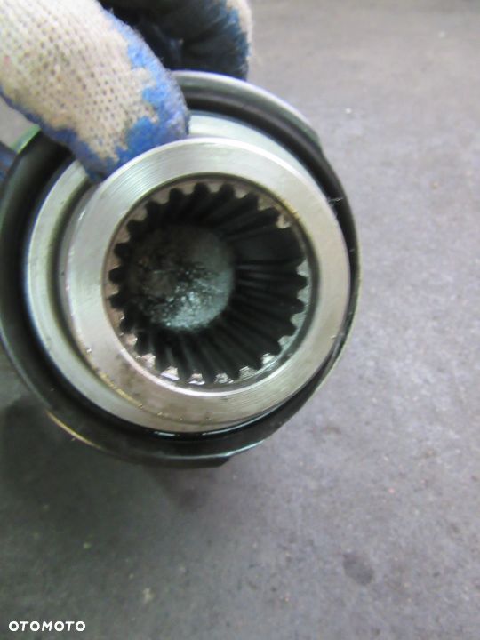 Przegub osiowy RE70738 John Deere 7600 7700 7800 - 2