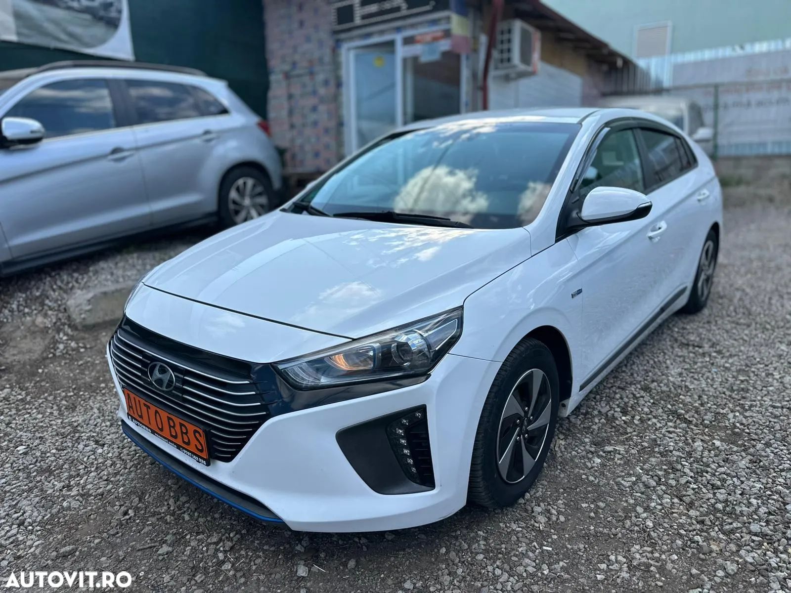 Kia Niro 1.6 GDI HEV 2WD OPF Aut. Vision - 1