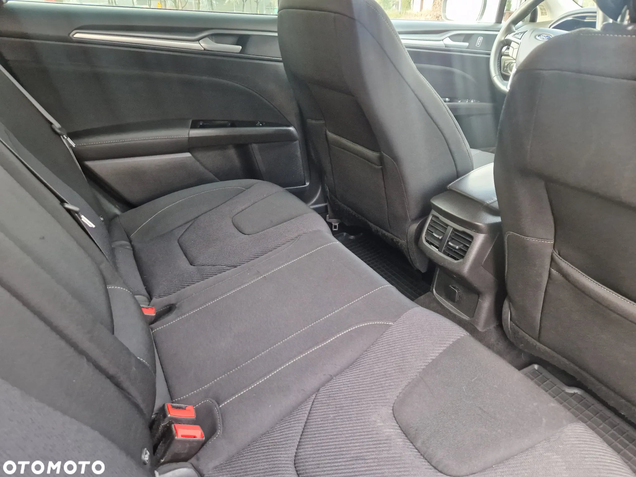Ford Mondeo 2.0 TDCi Titanium - 25