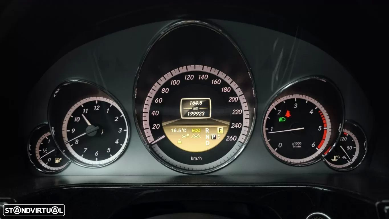Mercedes-Benz E 220 - 30