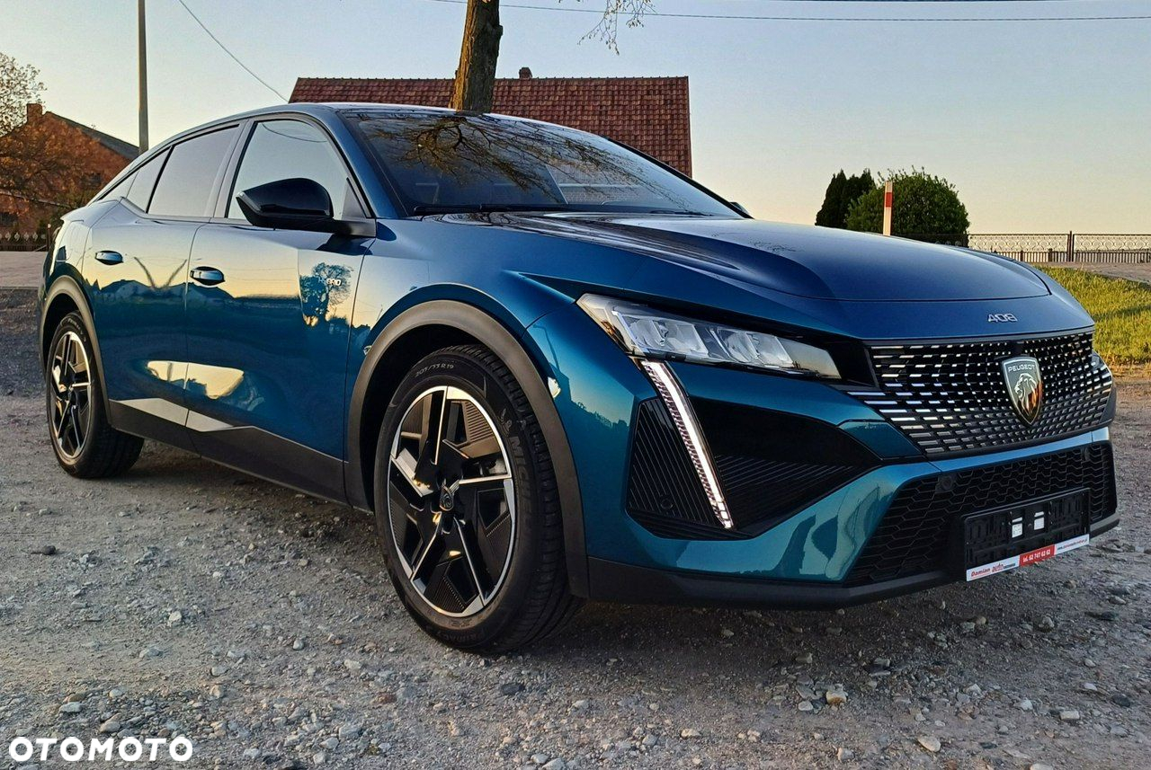 Peugeot 408 - 8