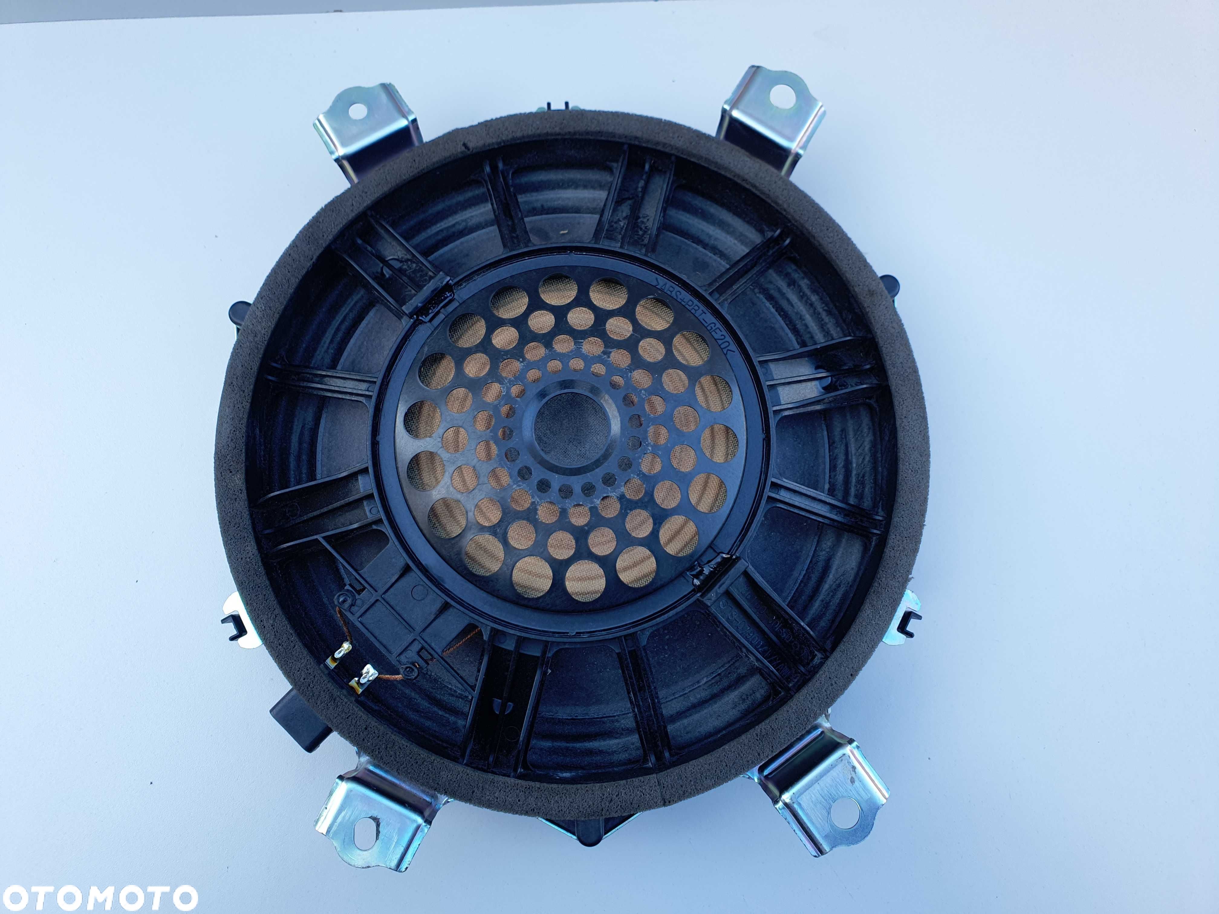 LEXUS GS RC IS głośnik subwoofer - 1