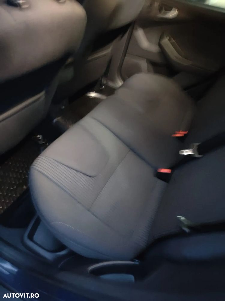 Ford Focus 1.6 TDCI DPF Titanium - 6