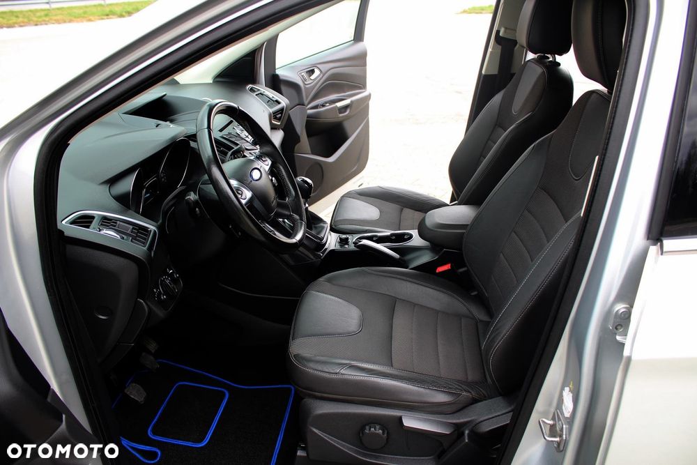 Ford Kuga 2.0 TDCi 4x4 Titanium - 5