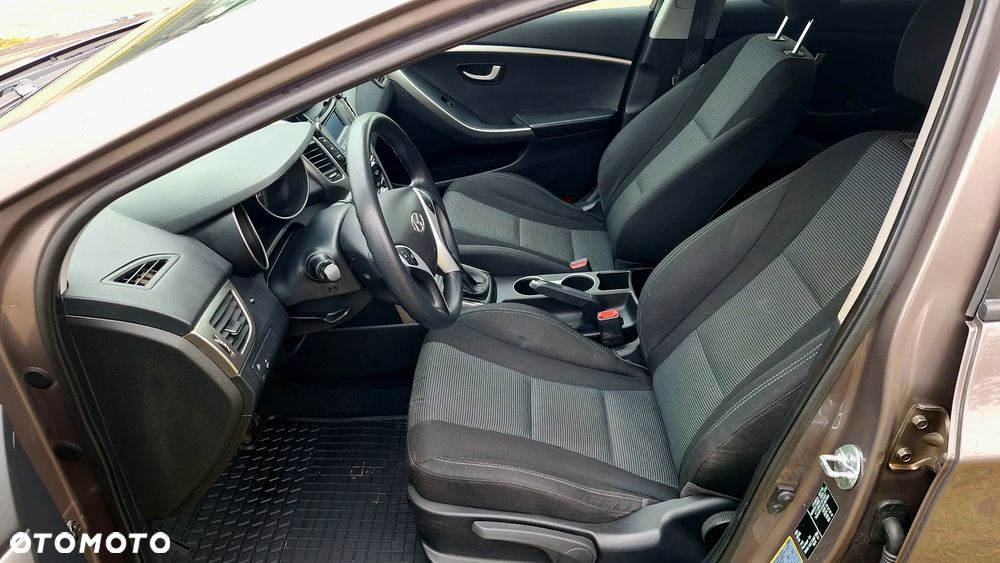 Hyundai i30 1.4 Classic - 9