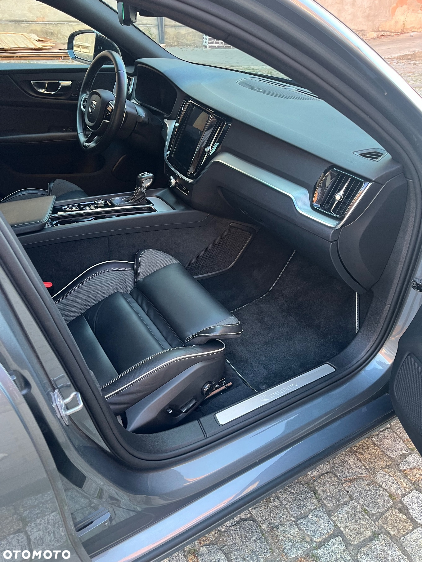 Volvo S60 T6 AWD R-Design - 15