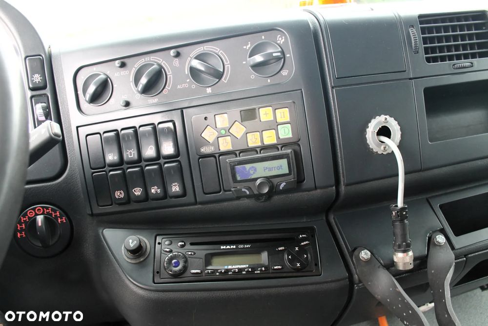 MAN 18.280 TGM 4x4 czołownica hydraulika - 16