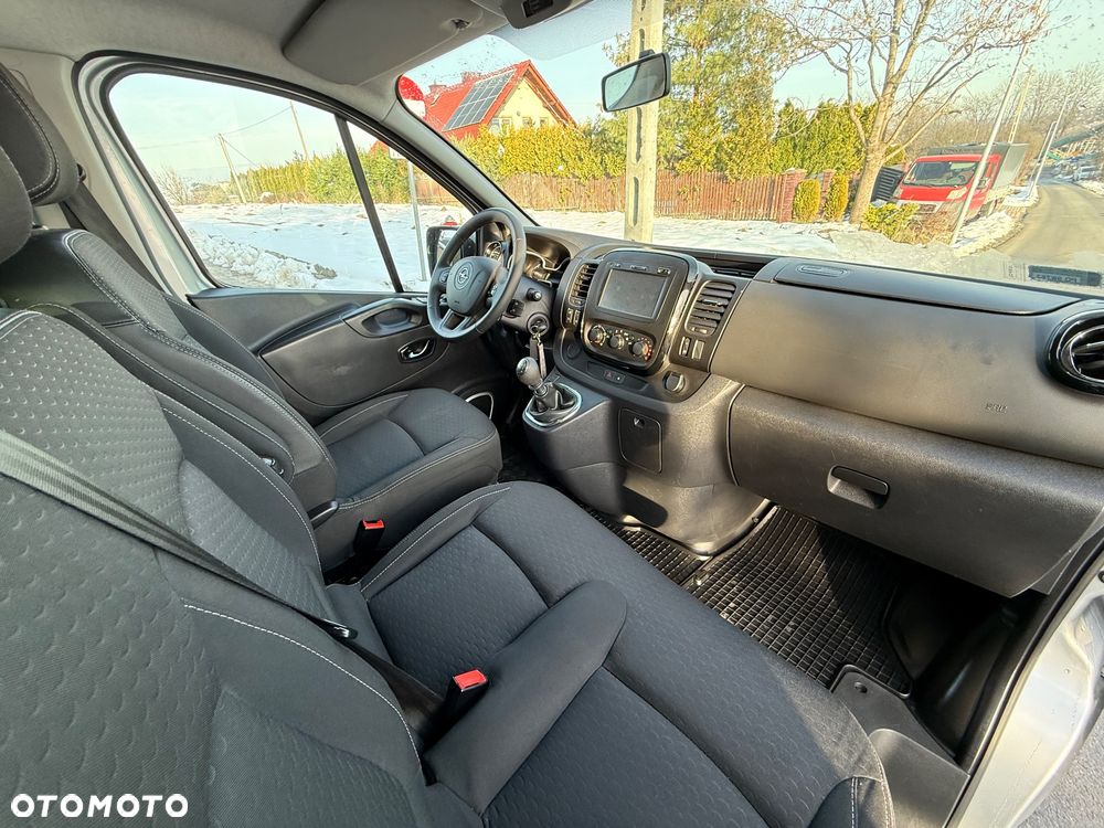 Opel Vivaro - 38