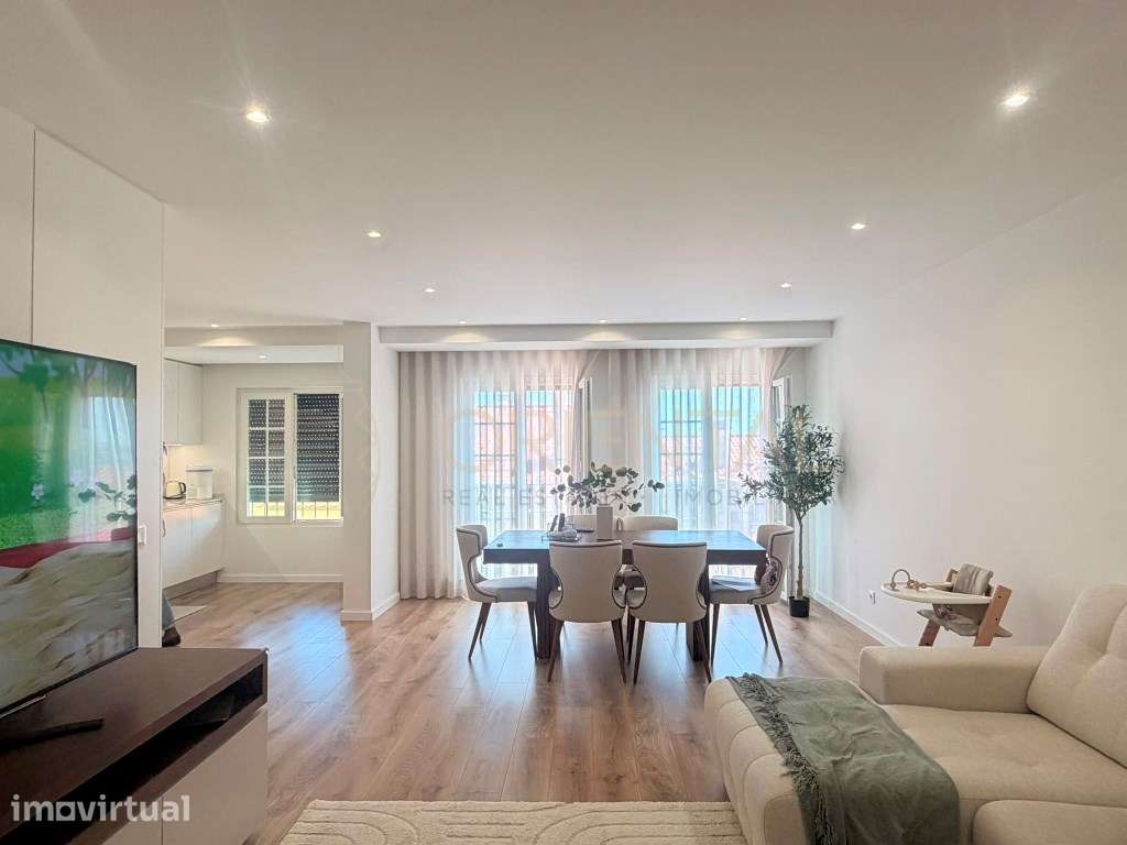 Apartamento T2 na Amadora - Grande imagem: 2/26