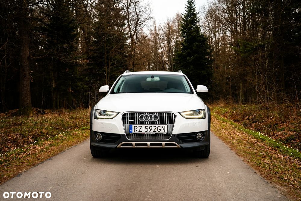 Audi A4 Allroad 2.0 TDI Quattro - 12
