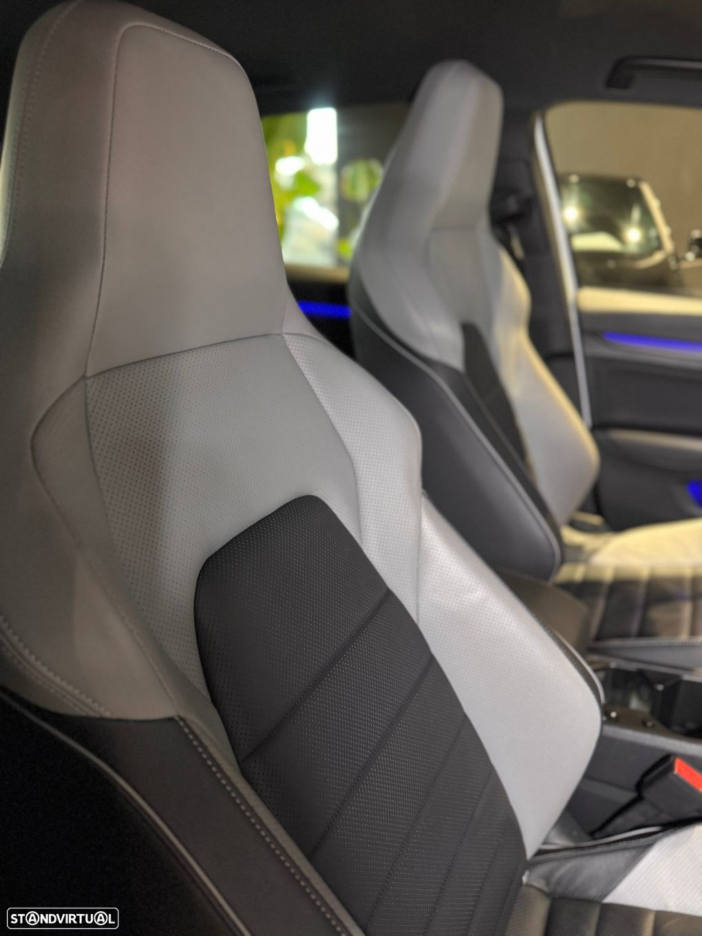 VW Golf 2.0 TDI GTD DSG - 41