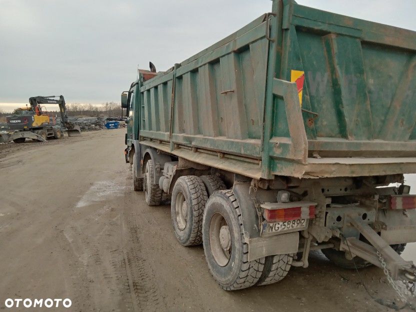 Mercedes-Benz Actros - 3