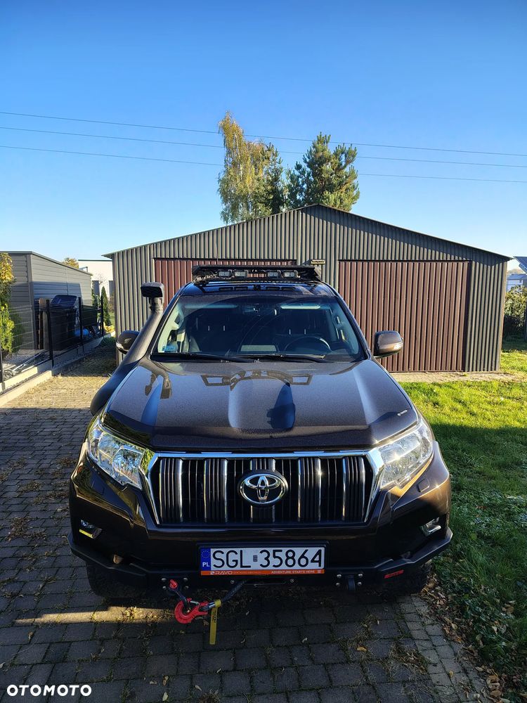 Toyota Land Cruiser 2022 photo 3