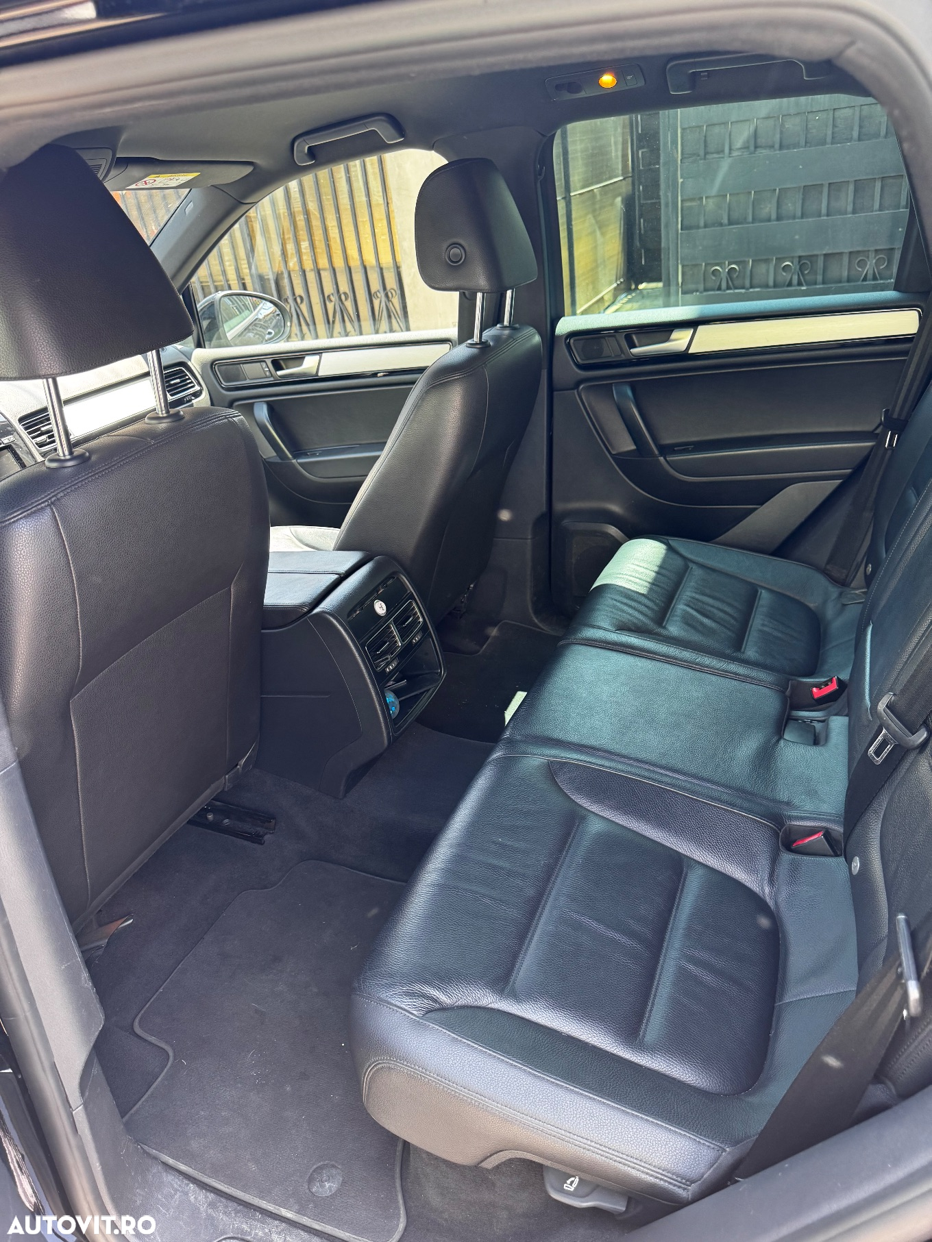 Volkswagen Touareg - 2