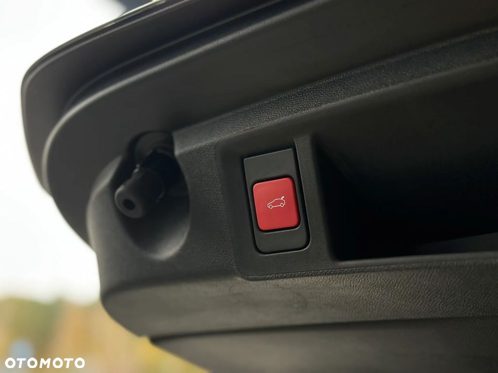 Peugeot 308 1.2 mHEV GT S&S e-DCS6 - 30