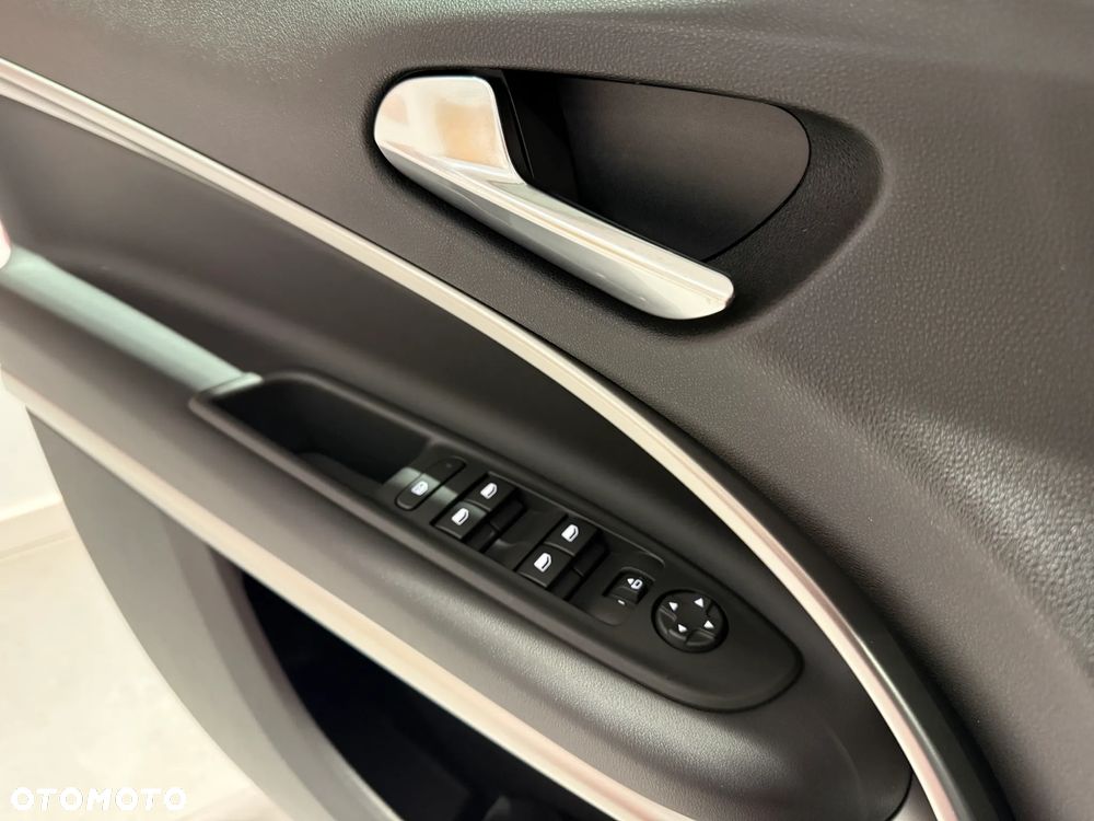 Jeep Avenger ver-1-2-t3-mhev-summit-fwd-edct6 - 16