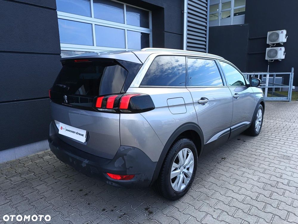 Peugeot 5008 - 9