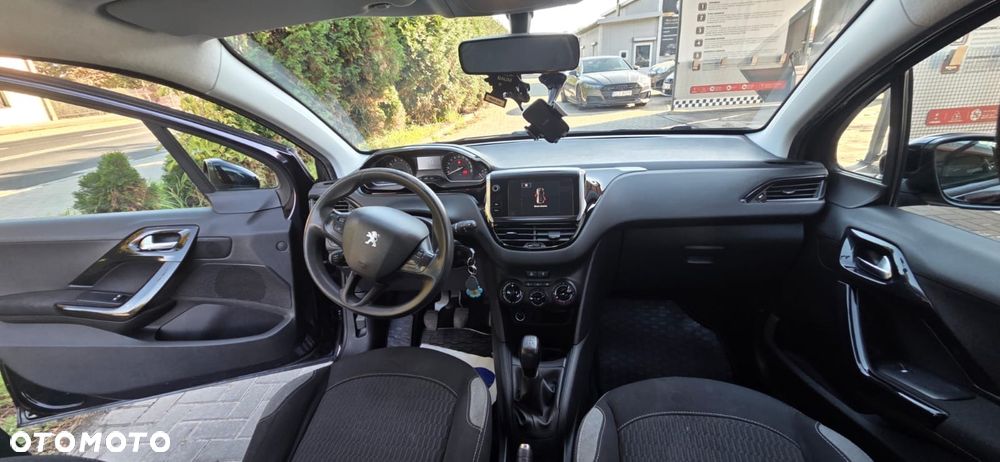 Peugeot 208 1.2 PureTech GPF Signature S&S - 6